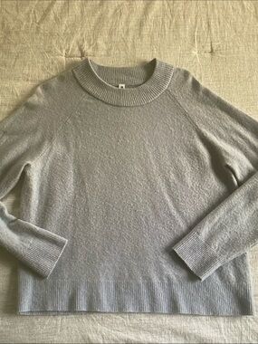 Athleta Heather Light Gray Crewneck Sweater